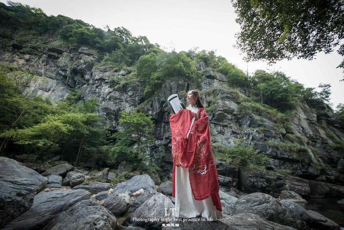 马来西亚：绘画长卷迎新春