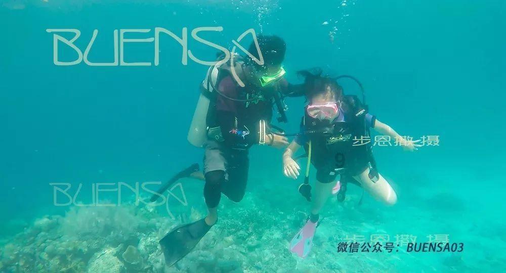 多彩木块解谜